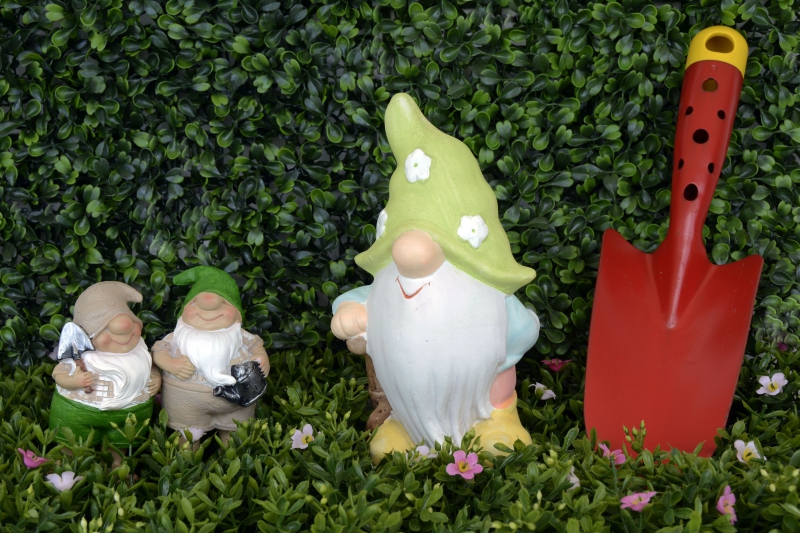 jardinerie-NICE-min_garden-gnome-1404358